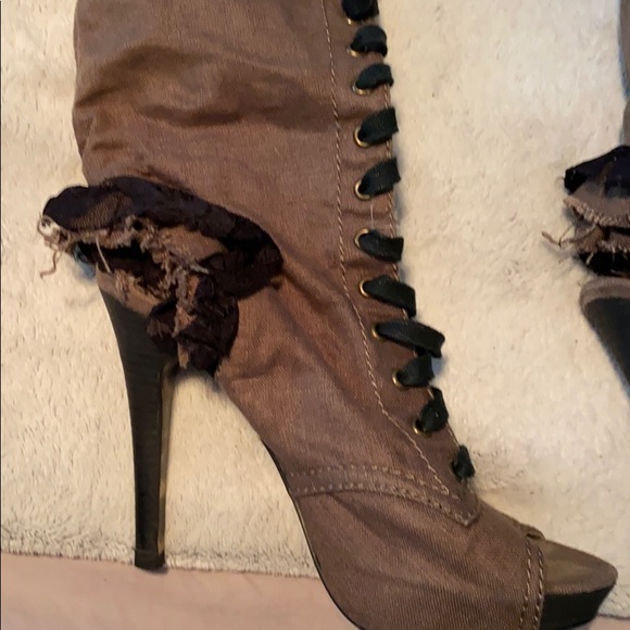 Betsy Johnson women’s boots sz. 8.5-9 - Picture 4 of 5